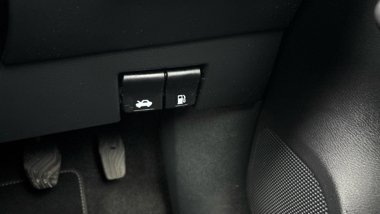 Nissan Micra 1.0 IG-T 92 Tekna 5dr Petrol Hatchback